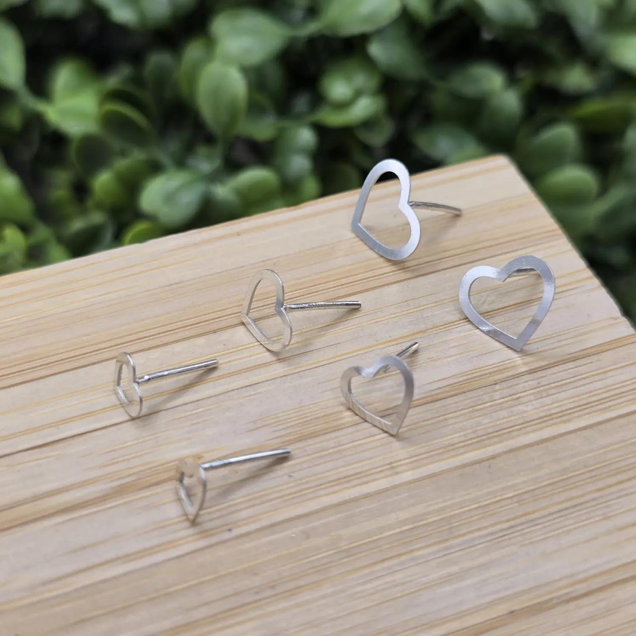 Trio brinco de coração chapinha vazado img2